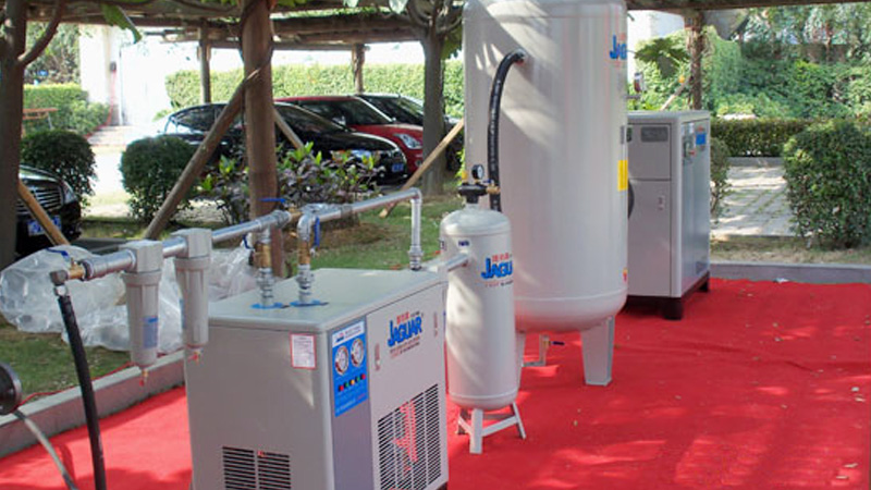 佛山激光公司與巨勁合作活塞高壓空壓機案例